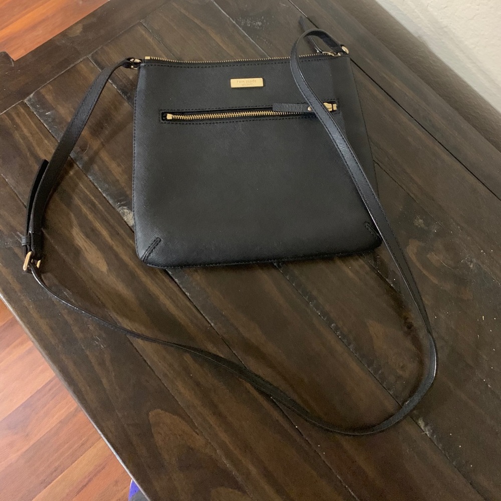 Kate spade black purse / cross body